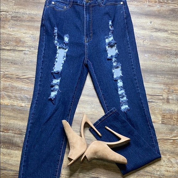 Fashion Nova Curve High Waisted Jeans - Picture 2 of 5